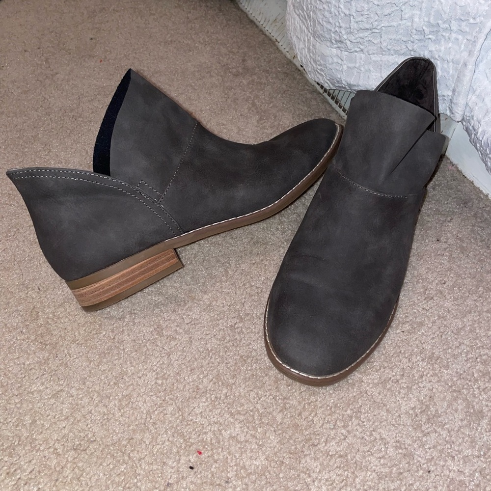 Women's American Eagle booties